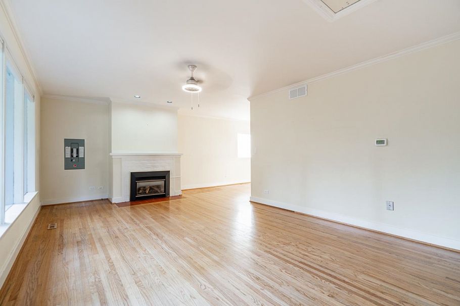 3084 Paisley Road North Vancouver, BC - 6