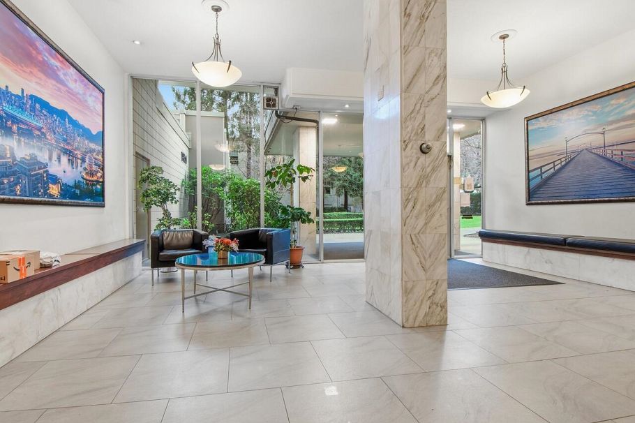 1203 1850 Comox Street Vancouver, BC - 2