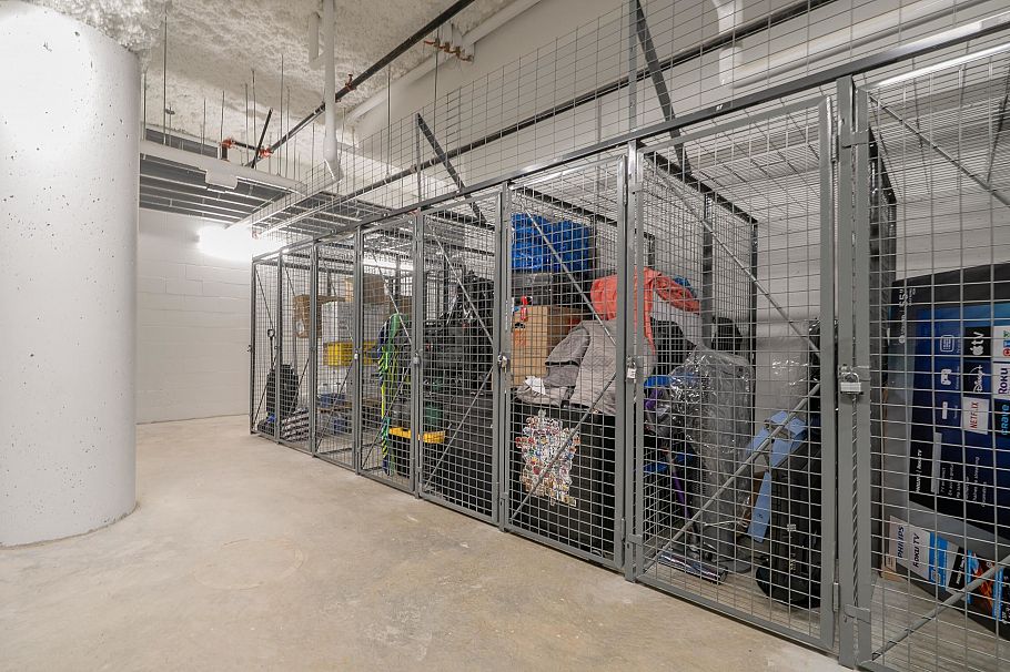 1082 8608 Hazelbridge Way Richmond, BC - 24