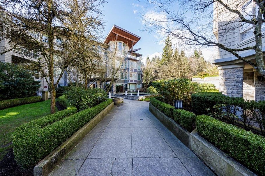208 560 Raven Woods Drive North Vancouver, BC - 23