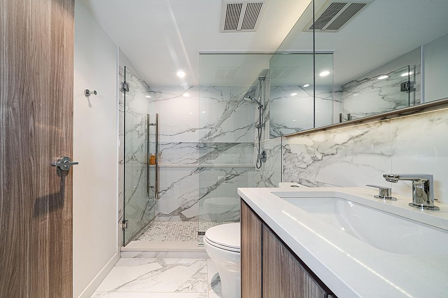 1082 8608 Hazelbridge Way Richmond, BC - 19