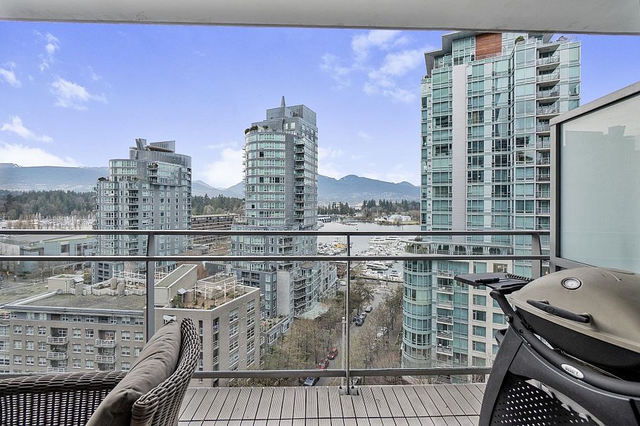 1201 1499 W Pender Street Vancouver, BC - 17