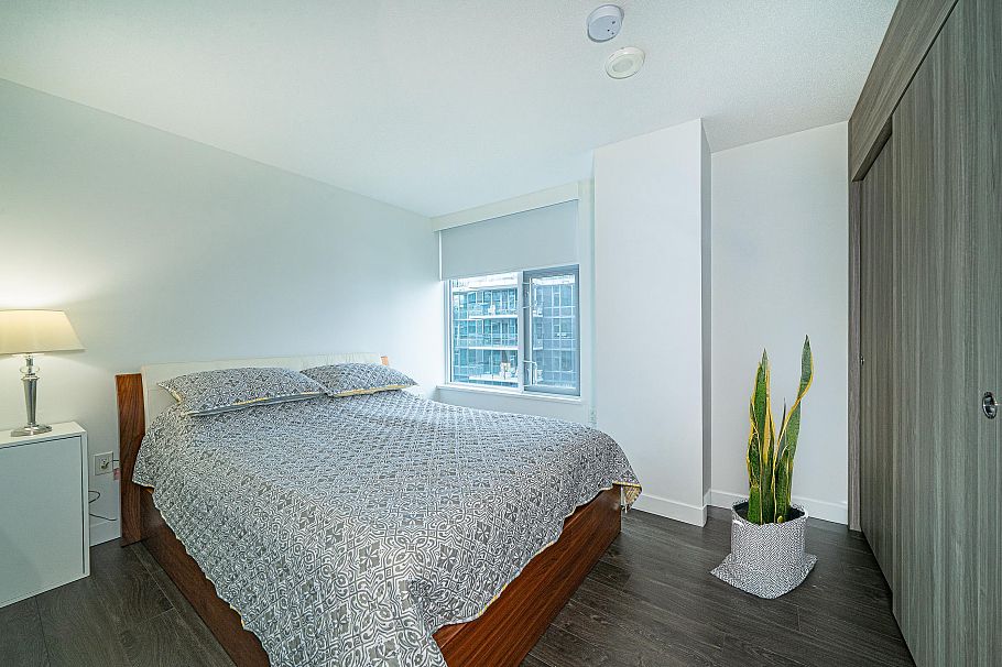 1082 8608 Hazelbridge Way Richmond, BC - 10