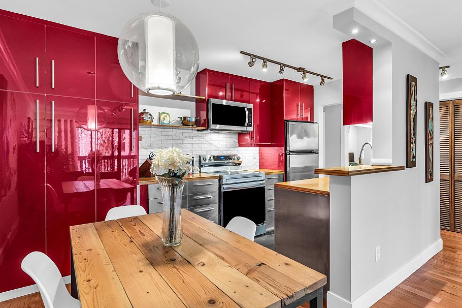 204 3020 Quebec Street Vancouver, BC - 9