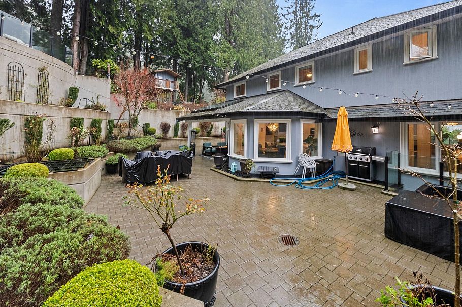 226 Wooddale Road North Vancouver, BC - 33