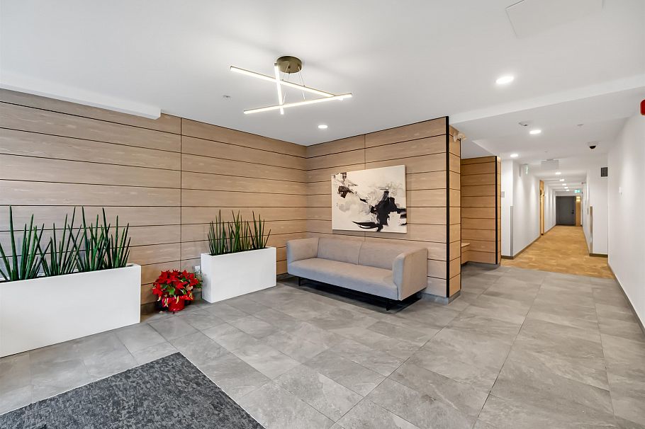 303 715 W 15 Street North Vancouver, BC - 12