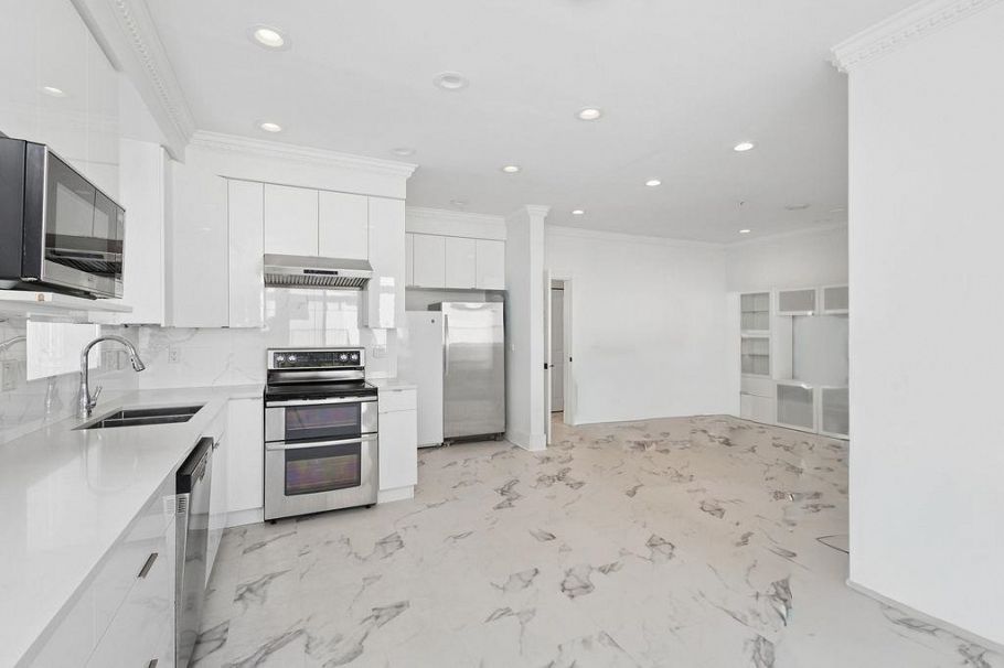 2709 W 37th Avenue Vancouver, BC - 18