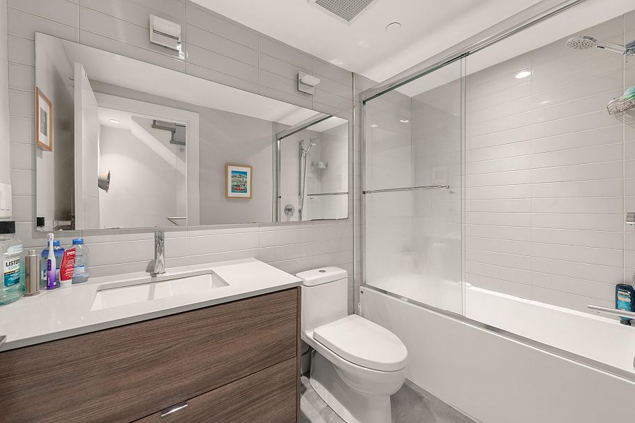 147 St. Patricks Avenue North Vancouver, BC - 19