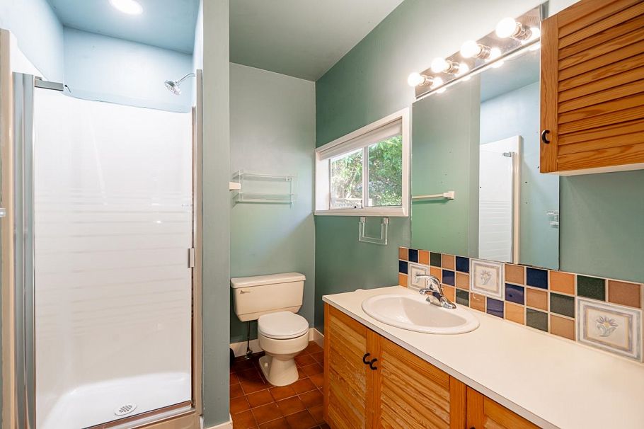 3084 Paisley Road North Vancouver, BC - 27