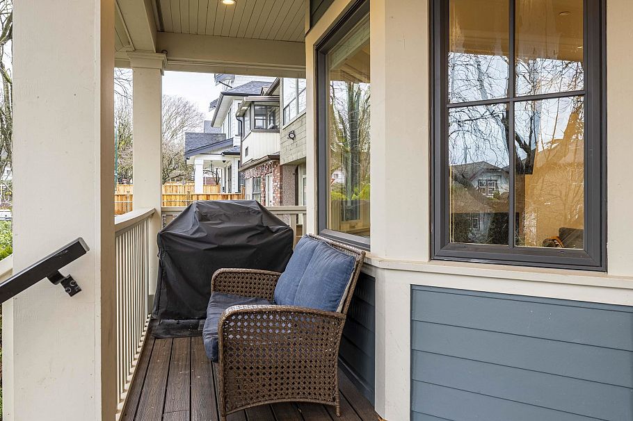 554 E 10th Avenue Vancouver, BC - 5