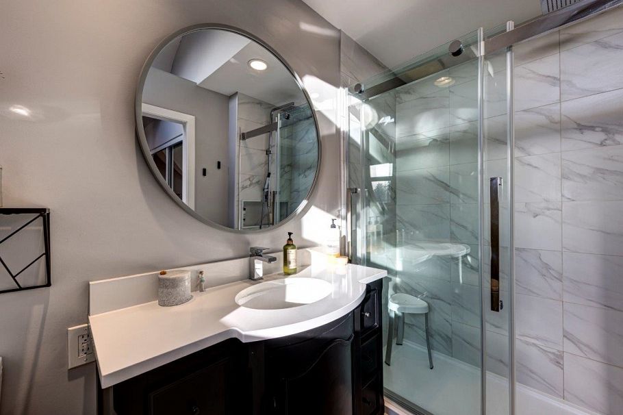 2530 Western Avenue North Vancouver, BC - 27