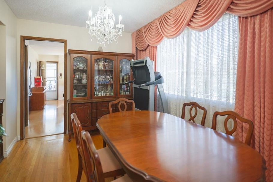 5730 Quebec Street Vancouver, BC - 3