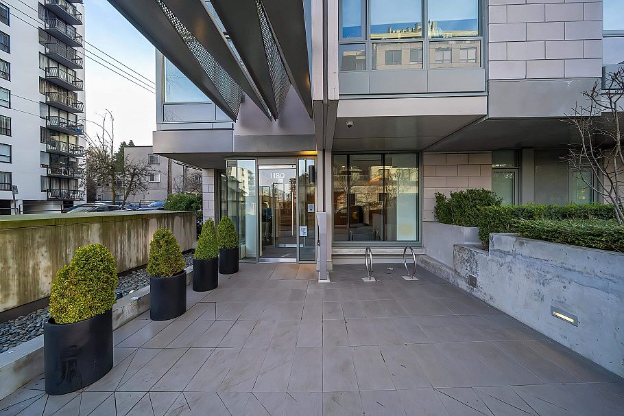 901 1180 Broughton Street Vancouver, BC - 23