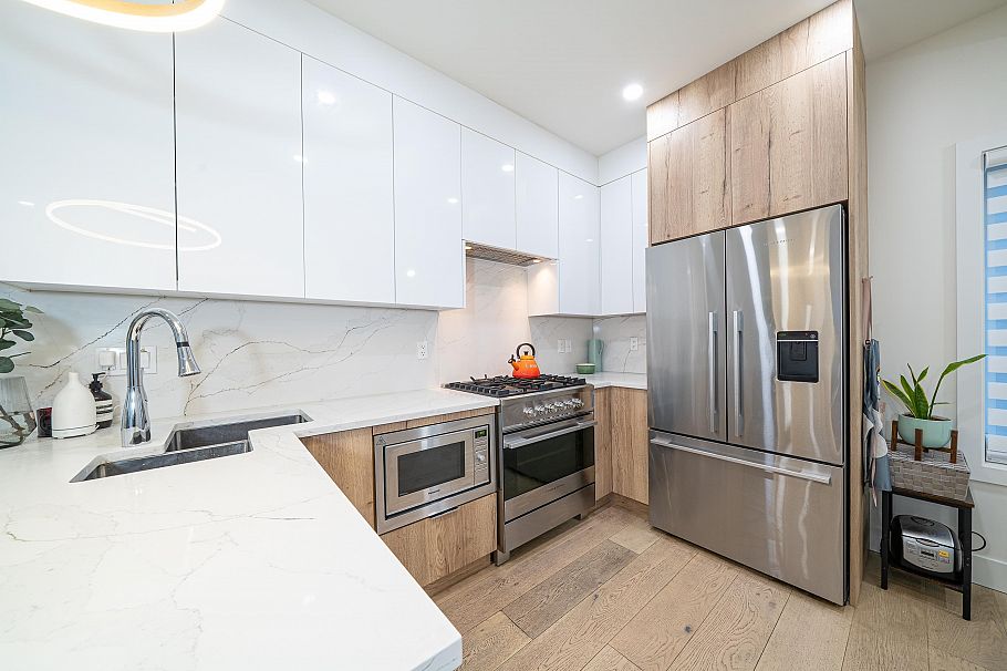 1 369 E 16th Avenue Vancouver, BC - 10