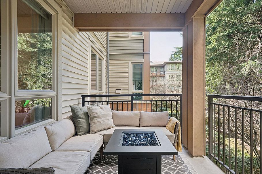 218 1111 E 27th Street North Vancouver, BC - 27