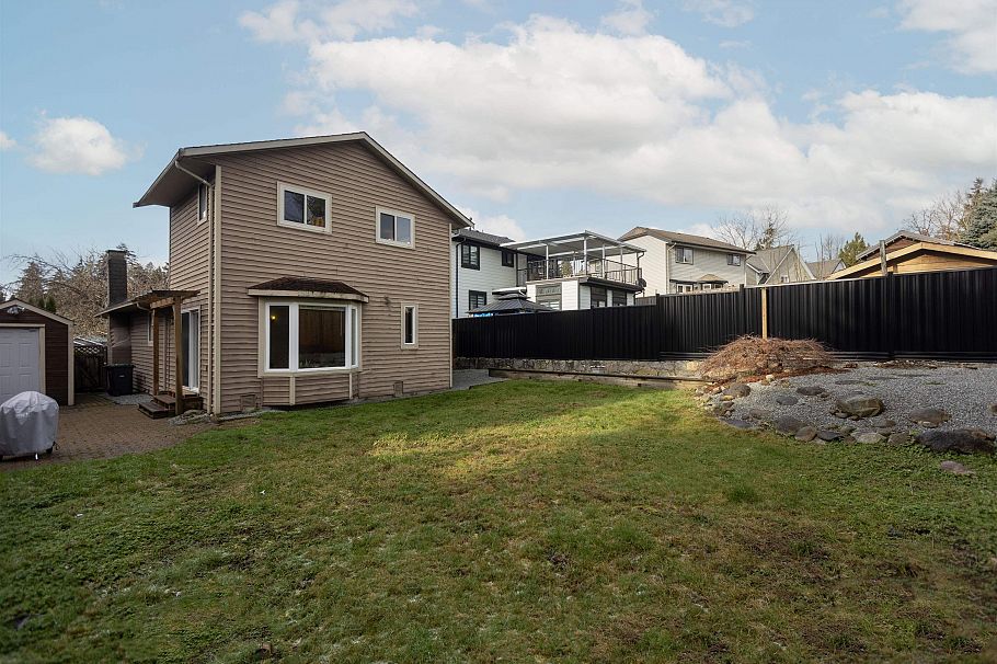 828 Nicolum Court North Vancouver, BC - 33