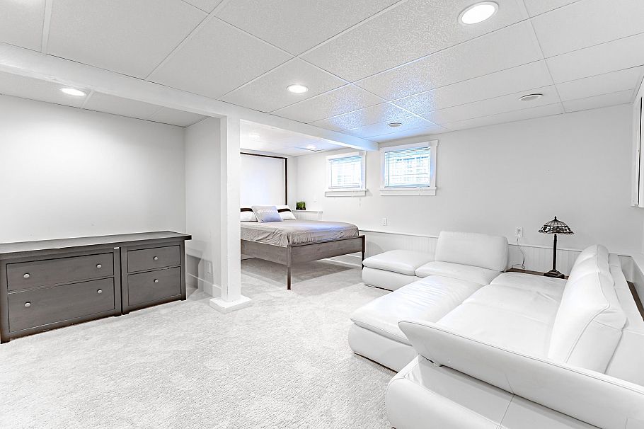 6713 Arbutus Street Vancouver, BC - 25