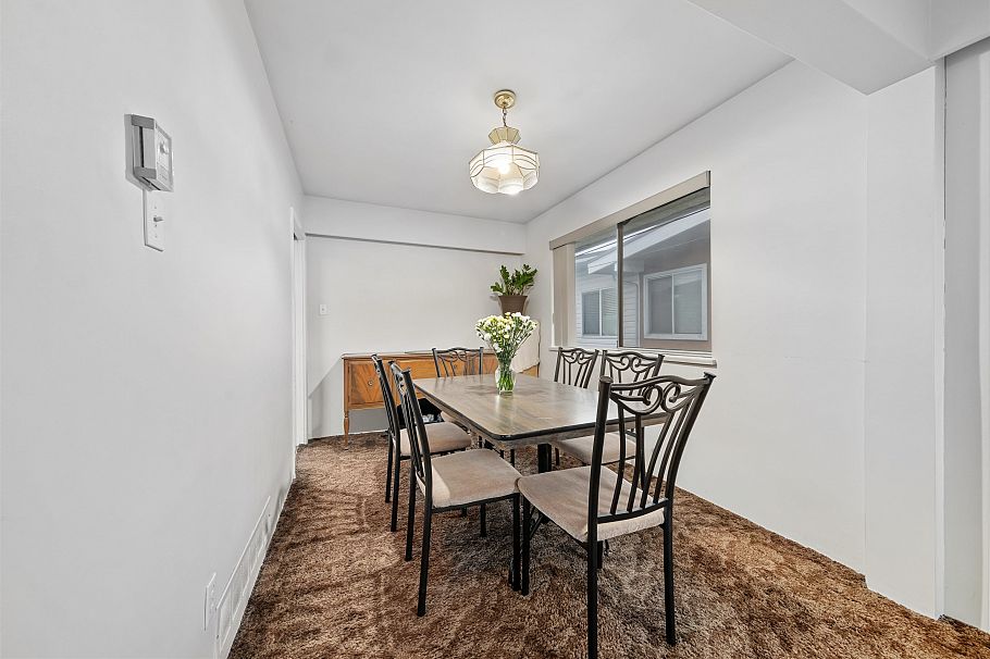 3115 E 49 Avenue Vancouver, BC - 12