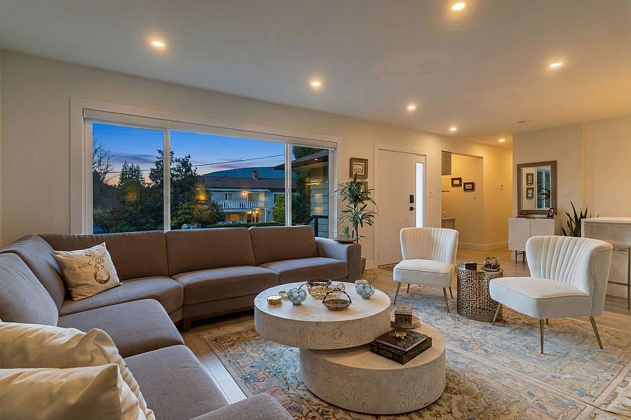 3950 Trenton Place North Vancouver, BC - 3