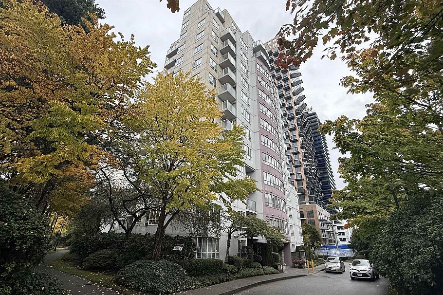 106 3455 Ascot Place Vancouver, BC - 2