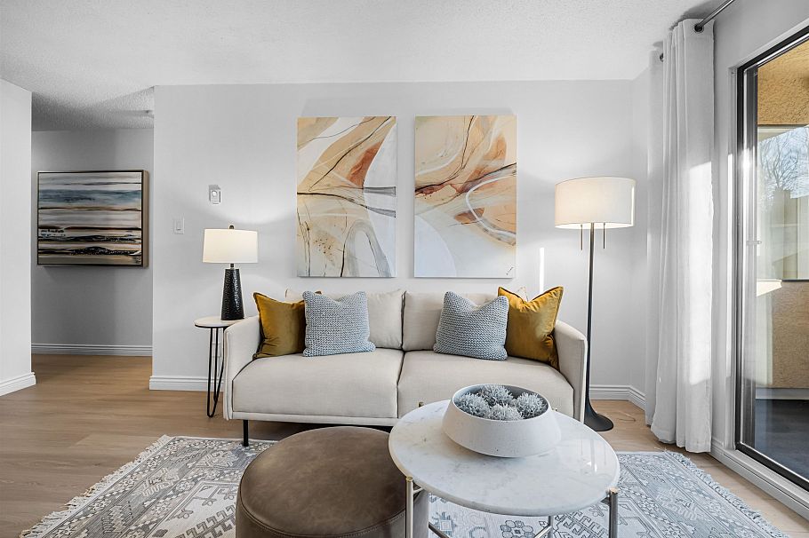 313 975 E Broadway Vancouver, BC - 3