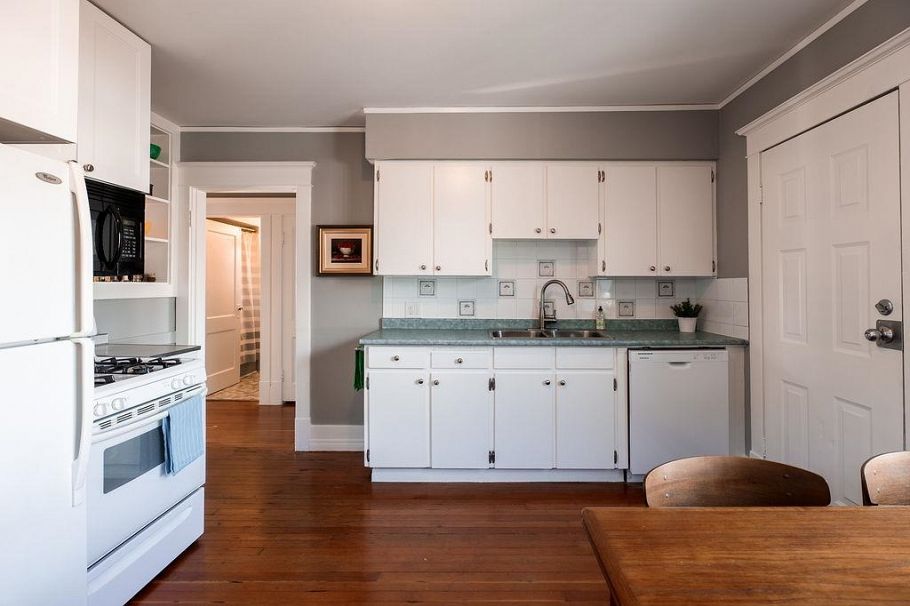 2867 E Georgia Street Vancouver, BC - 8