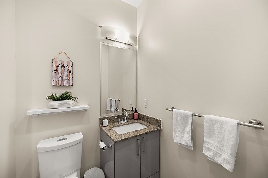 66 W 1st Avenue Vancouver, BC - 25