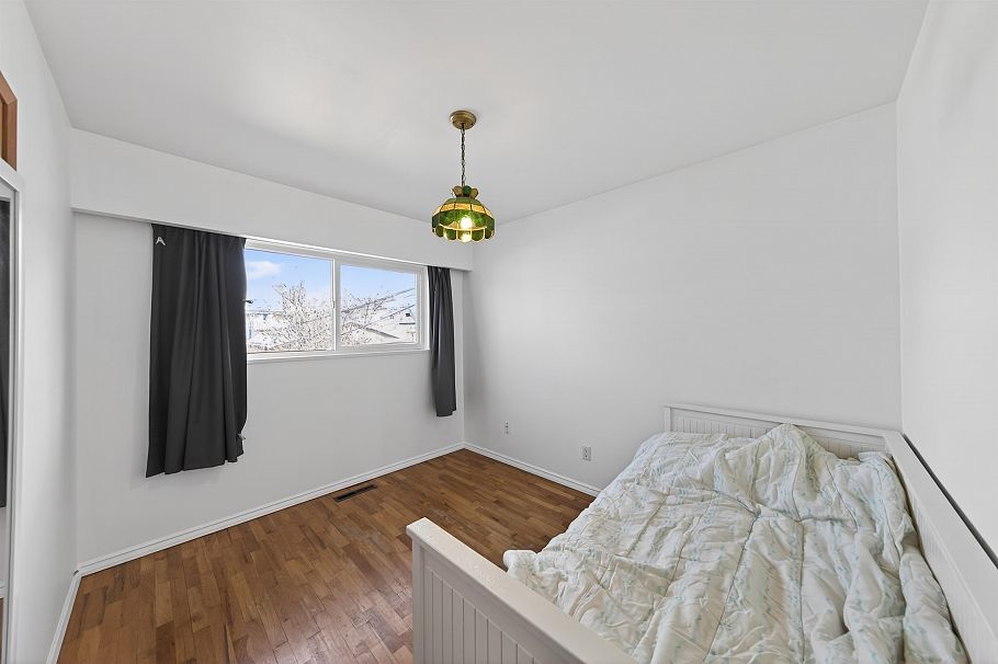 3571 E 46th Avenue Vancouver, BC - 15