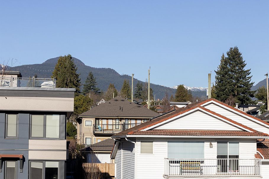 306 625 E 3rd Street North Vancouver, BC - 29