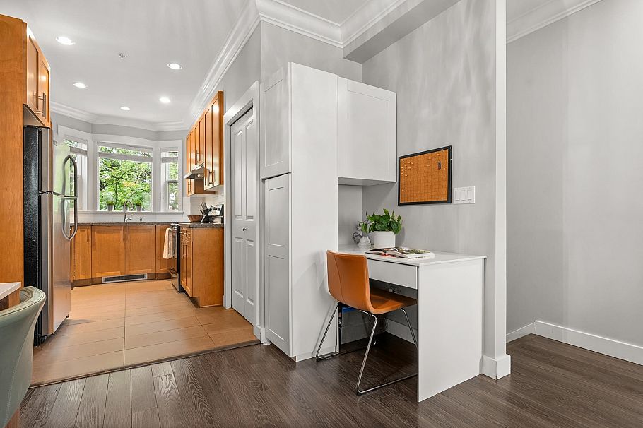 1382 E 27th Avenue Vancouver, BC - 11