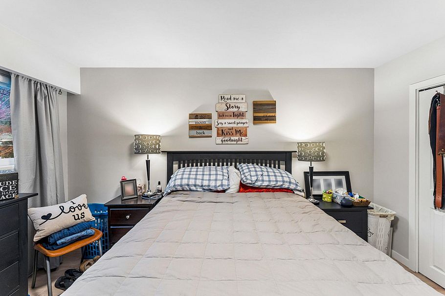 1187 W 23 Street North Vancouver, BC - 18