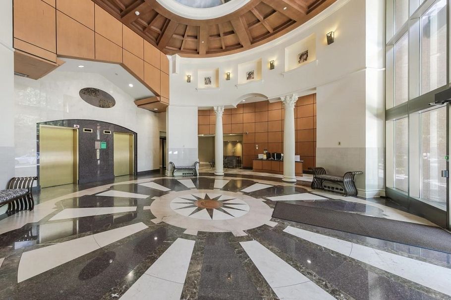 2103 1189 Howe Street Vancouver, BC - 2