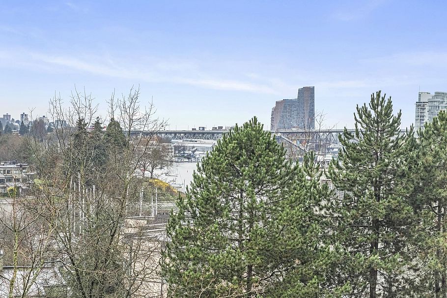 809 518 Moberly Road Vancouver, BC - 28