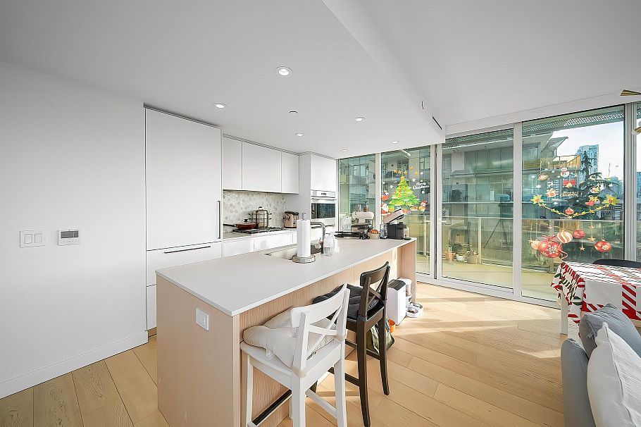 901 1180 Broughton Street Vancouver, BC - 6