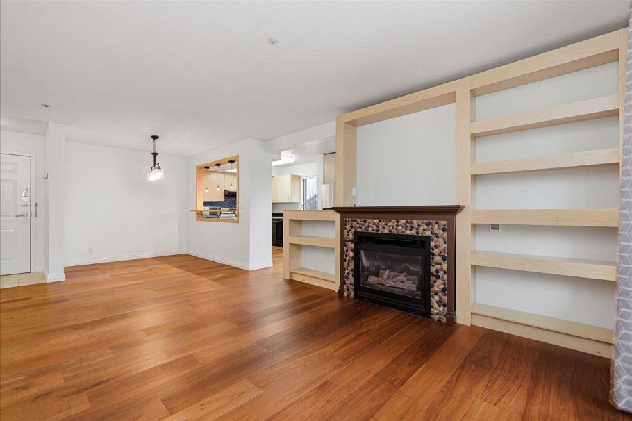 306 223 Mountain Highway North Vancouver, BC - 9