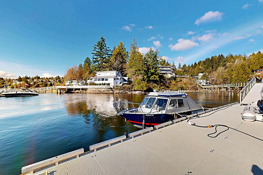 4545 Strathcona Road North Vancouver, BC - 38