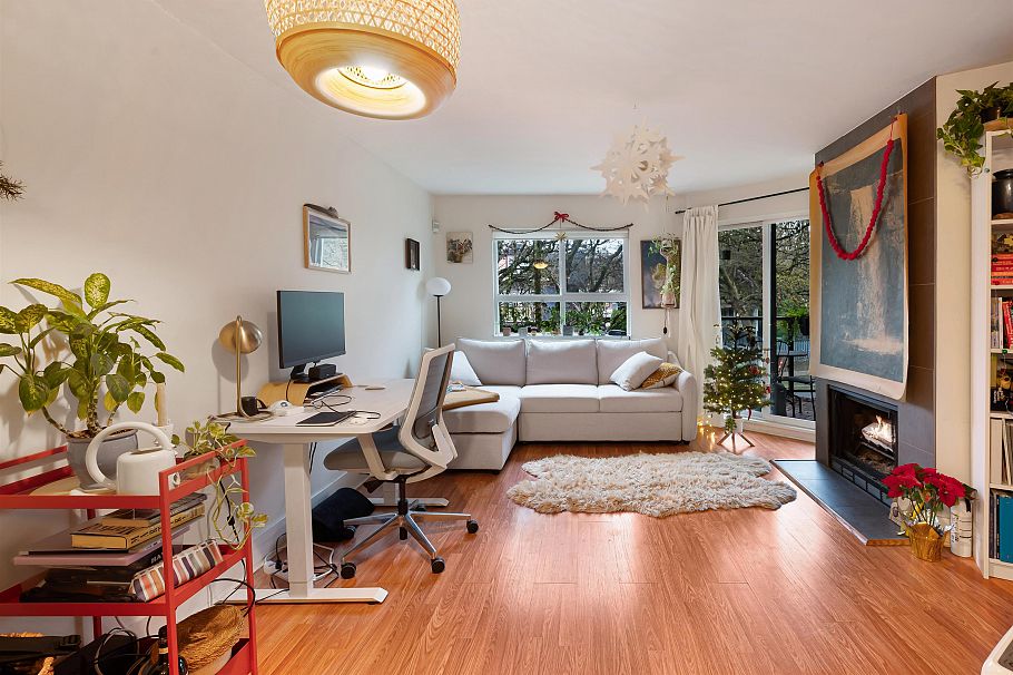 205 111 W 10th Avenue Vancouver, BC - 3