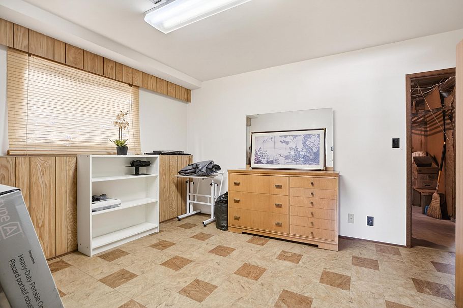 3180 E 3rd Avenue Vancouver, BC - 24