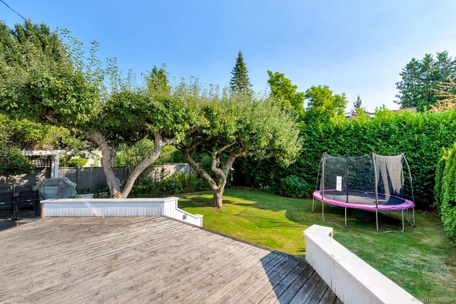 1670 W 49th Avenue Vancouver, BC - 7