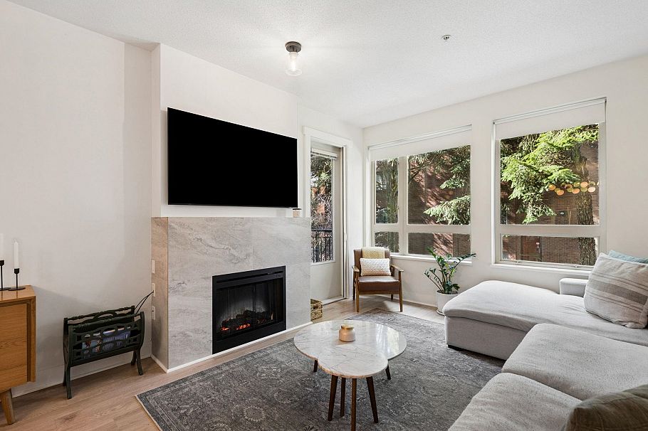 218 1111 E 27th Street North Vancouver, BC - 5