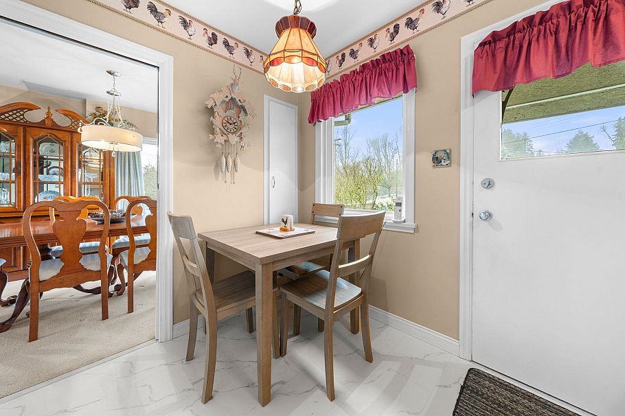 462 W 26th Street North Vancouver, BC - 18