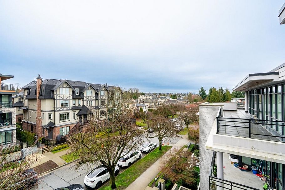 404 458 W 63rd Avenue Vancouver, BC - 4