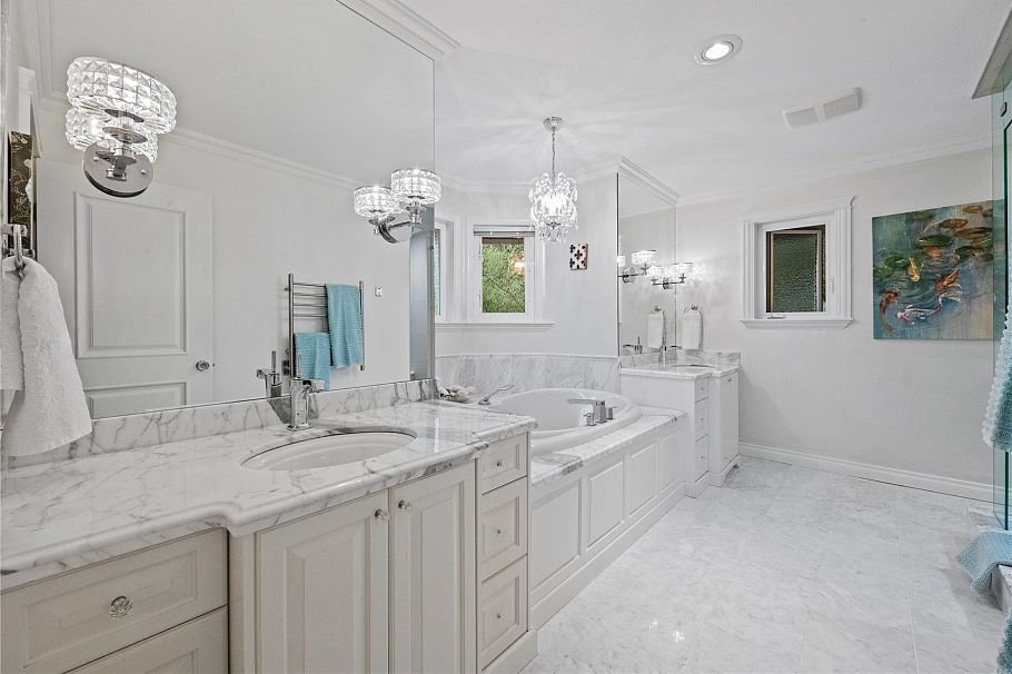 226 Wooddale Road North Vancouver, BC - 19