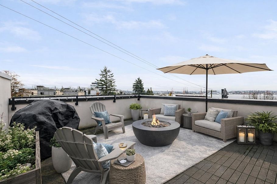 147 St. Patricks Avenue North Vancouver, BC - 27