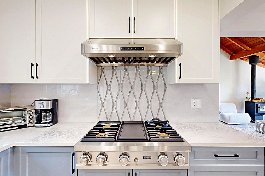 4545 Strathcona Road North Vancouver, BC - 10