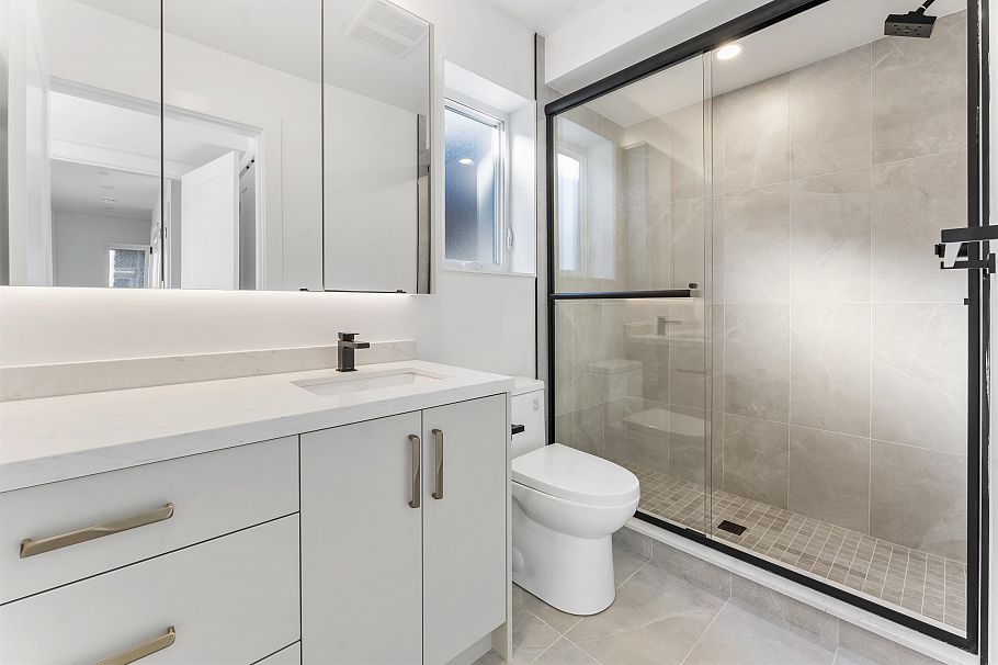 2 2138 W 48th Avenue Vancouver, BC - 16