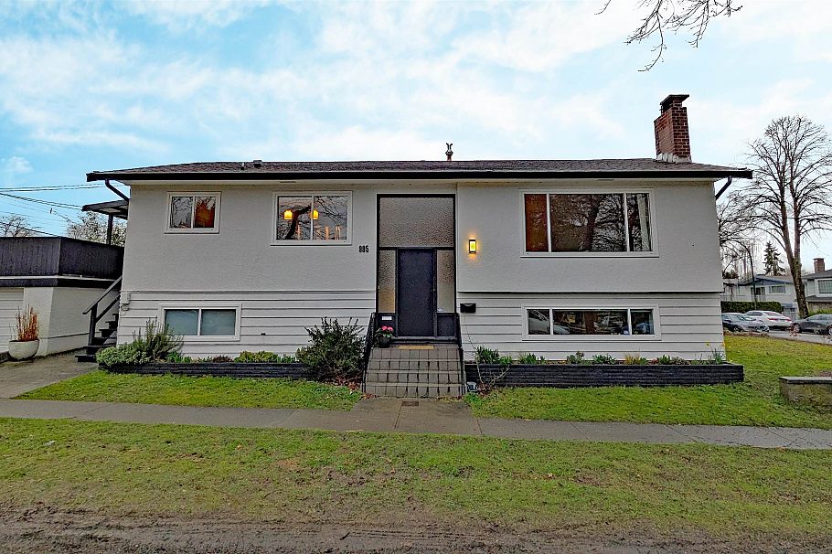 995 E 47th Avenue Vancouver, BC - 1