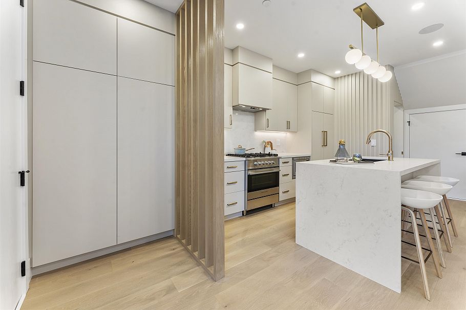 1 2138 W 48th Avenue Vancouver, BC - 6