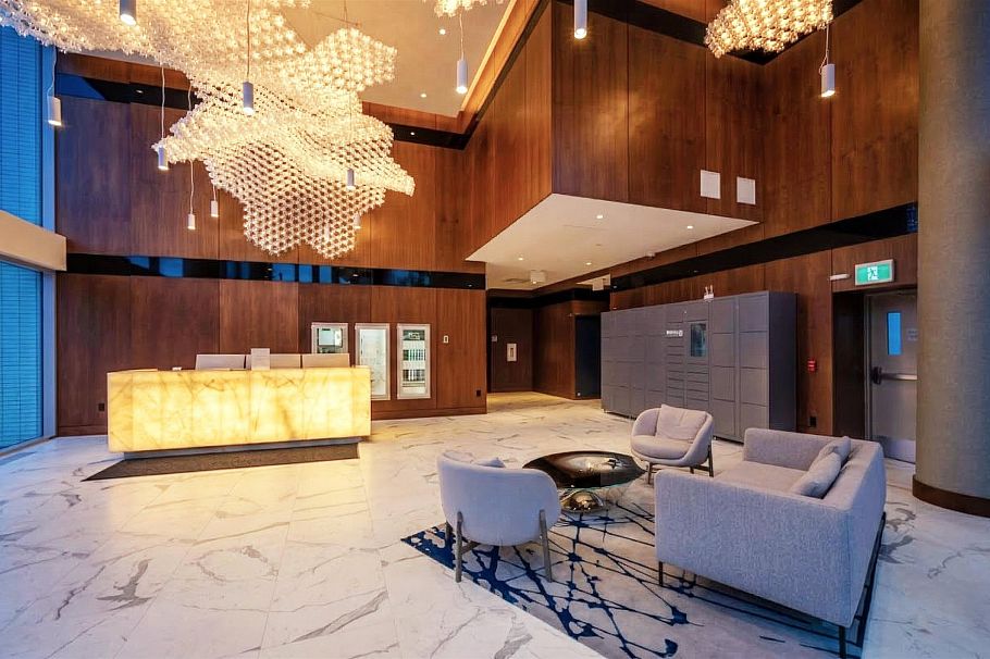 1082 8608 Hazelbridge Way Richmond, BC - 2