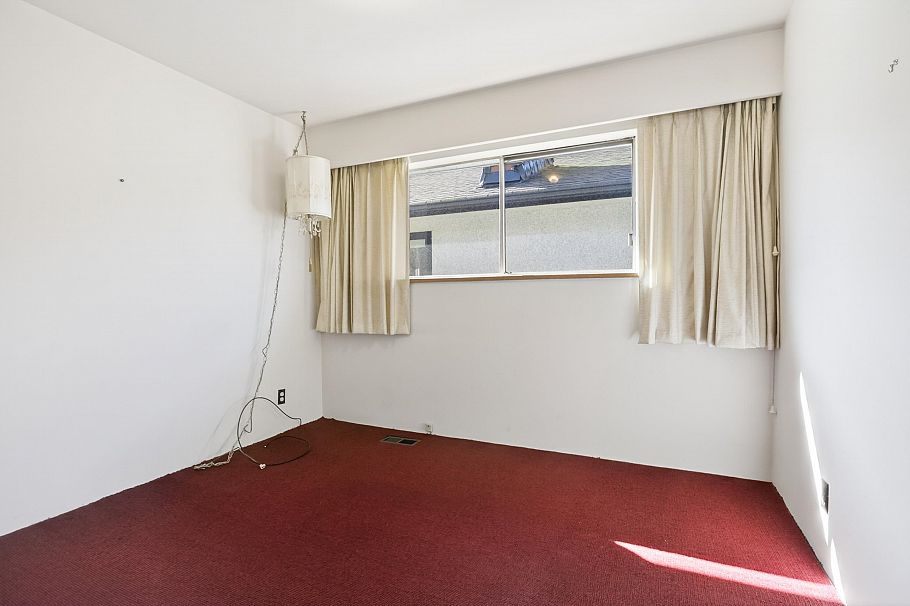 3180 E 3rd Avenue Vancouver, BC - 21